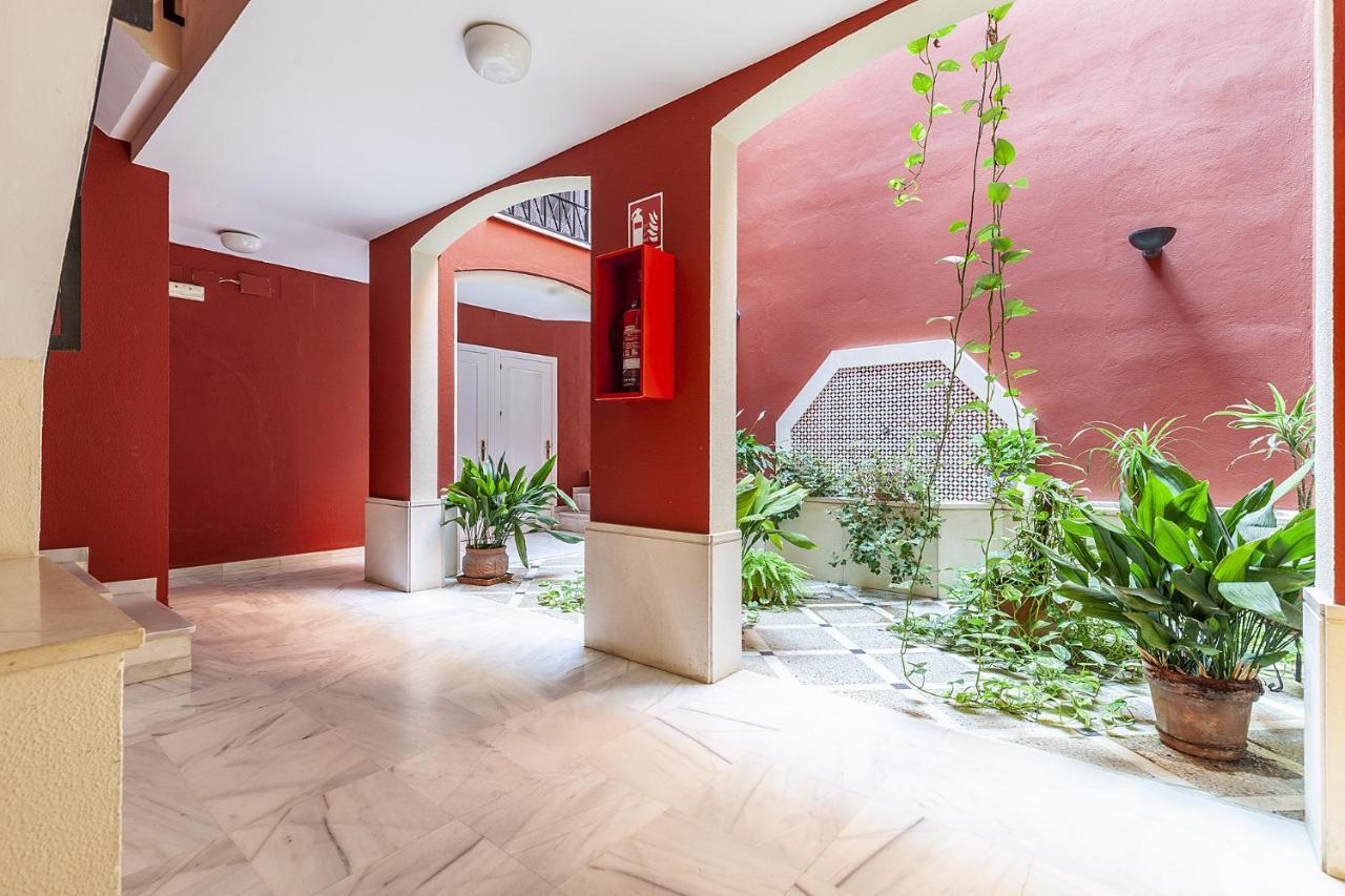 セビリアPrecioso En Santa Cruz Lirio Bajoアパートメント エクステリア 写真
